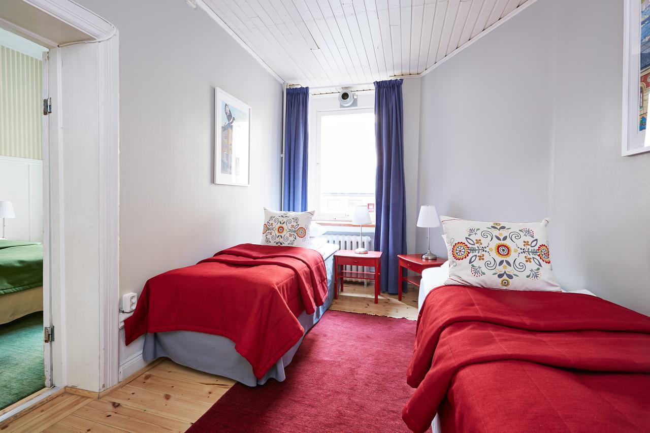 Vierbettzimmer mit eigenem Bad